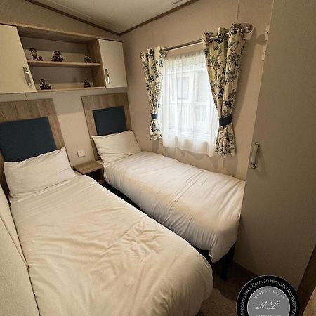 Palm Grove 182 - Pet Friendly, Wifi, Close To Beach And Clubhouse - Golden Palm Resort - Meadow Lakes Caravan & Lodge Hire Скегнесс Экстерьер фото