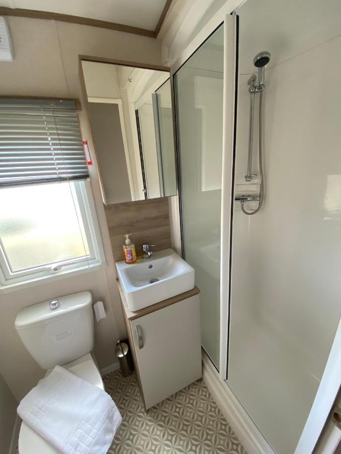 Palm Grove 182 - Pet Friendly, Wifi, Close To Beach And Clubhouse - Golden Palm Resort - Meadow Lakes Caravan & Lodge Hire Скегнесс Экстерьер фото